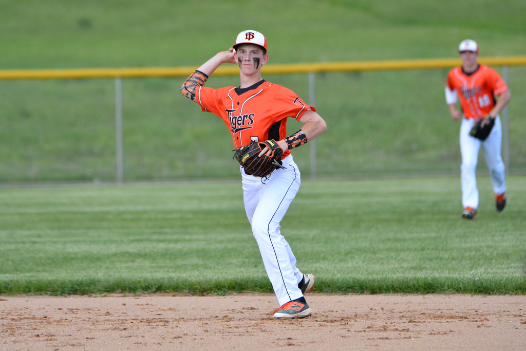 DSC_1067 Delano Baseball vs. Hutchinson Gordy Hagert Flickr