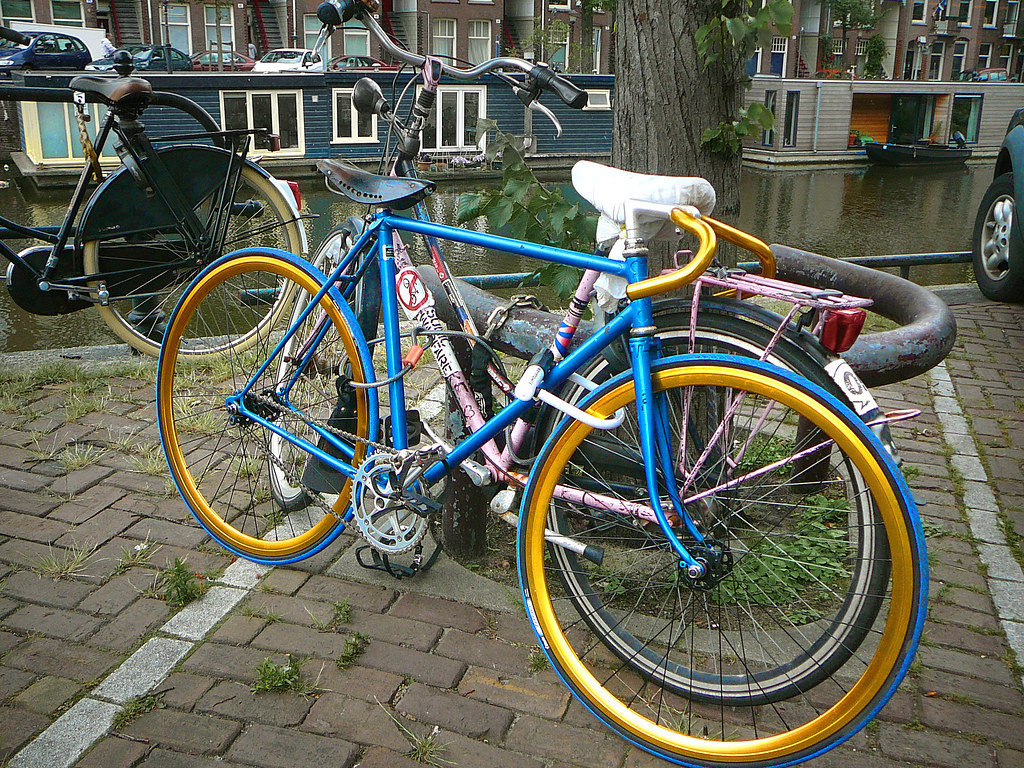 Fixie (fixed gear, pignon fixe), Amsterdam, Bilderdijkkade, 062011 a