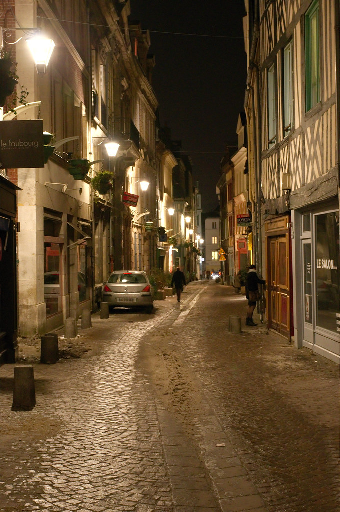 Rue SaintNicolas Rue SaintNicolas à Rouen Frédéric BISSON Flickr