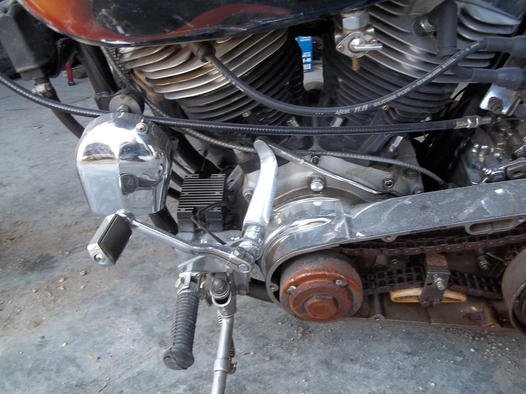 100_2524 1980Harleydavidsonwideglidebasketcasefor … Flickr