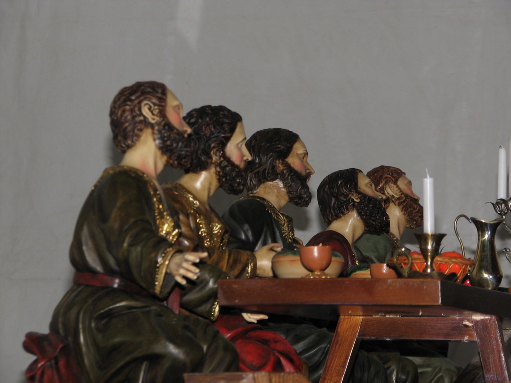La Santa Cena La Santa Cena esta formada por trece tallas … Flickr