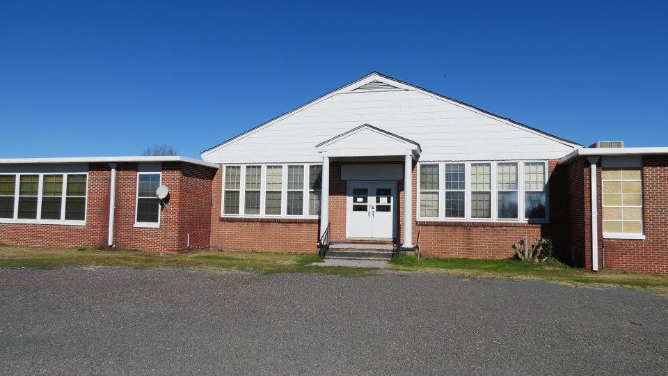 Lynchburg High School, Lee County Rebekah Dobrasko Flickr