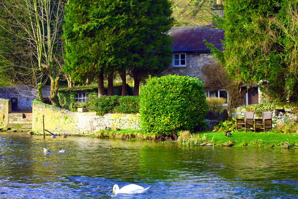 ASHFORD IN THE WATER RIVER WYE PEAK DISTRICT DERBYSHIRE Flickr