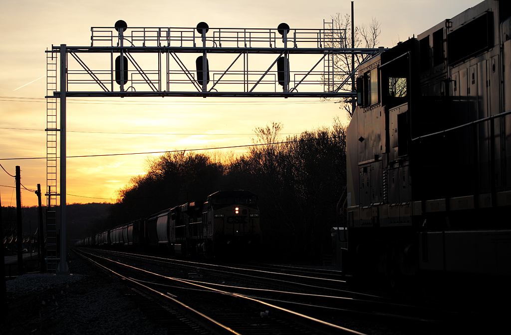 Wurtland Sunset Eastbound meets Westbound at Wurtland, Ky … Flickr