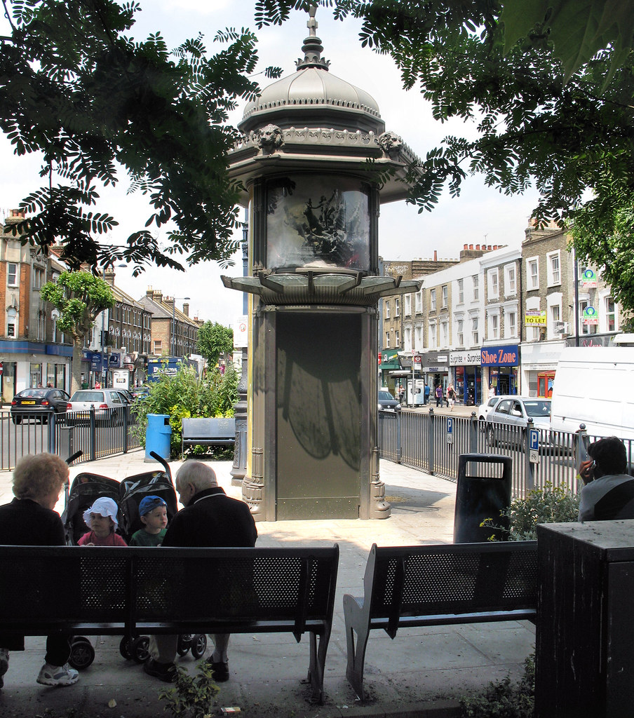 Tally Ho Corner 2 David Howard (Satguru) tells me these a… Flickr