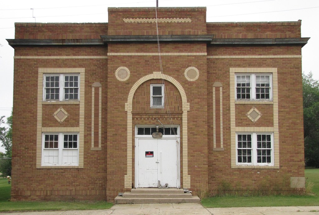 Memorial Hall Noonan, ND Seth Gaines Flickr