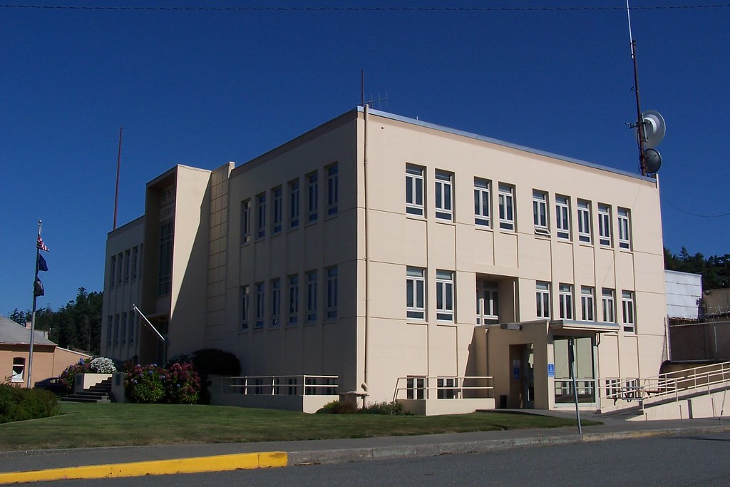 Side View Curry County Courthouse Gold Beach, Curry Coun… Flickr