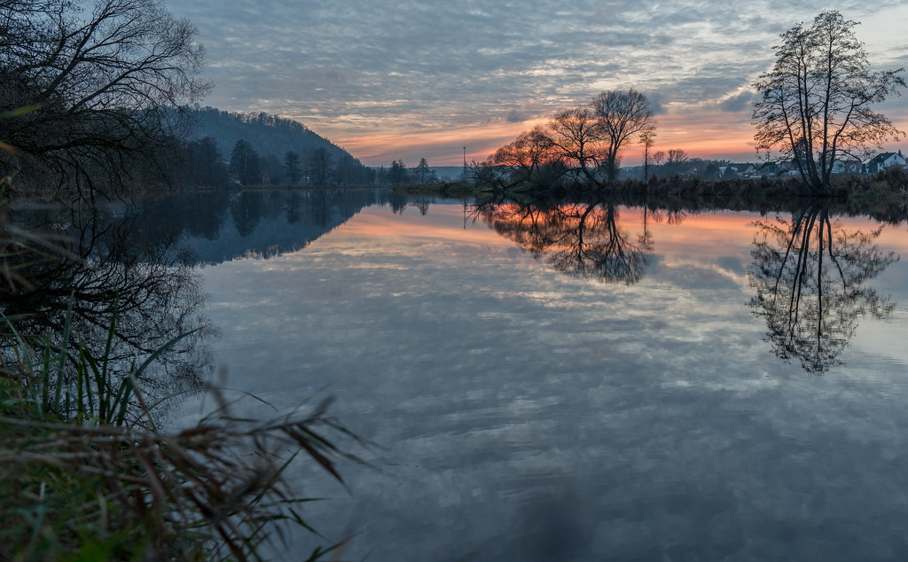 The day goes sleeping Nightfall view on the River Regen