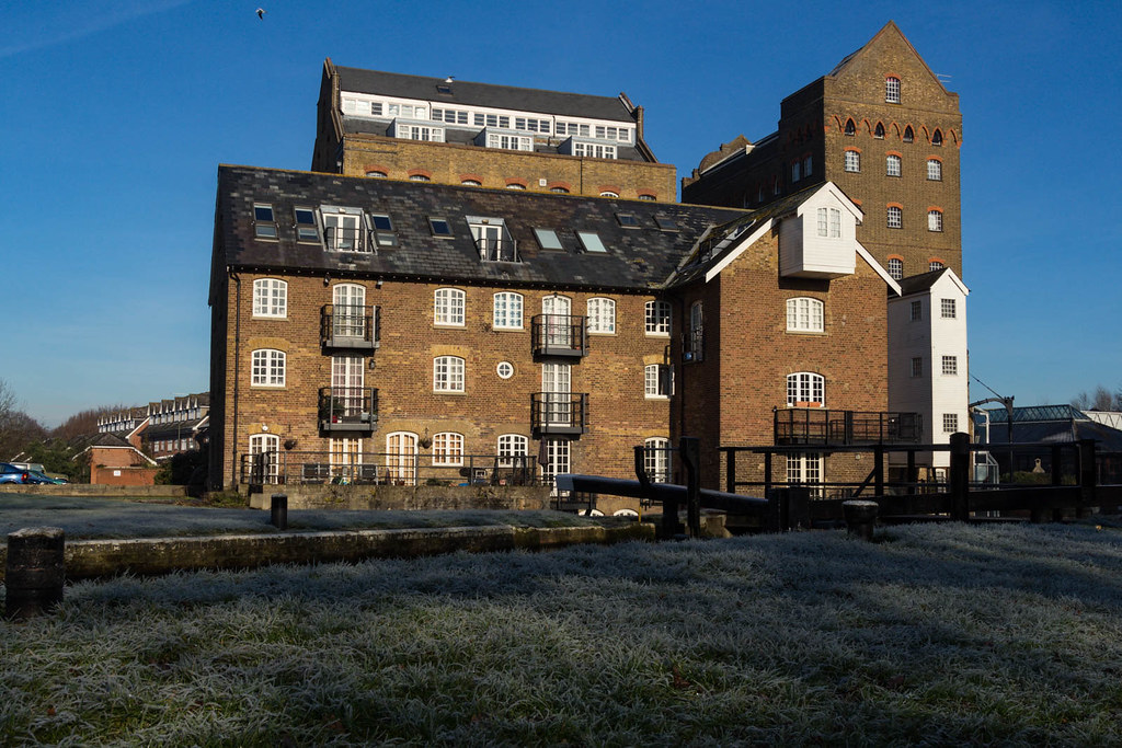 Coxes Lock Mill 20170118_3 Coxes Lock Mill, Addlestone acr… Flickr