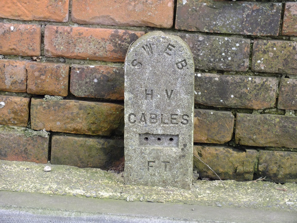 SWEB Cable Marker Post Sudbrook, Monmouthshire 5 March 201… Flickr