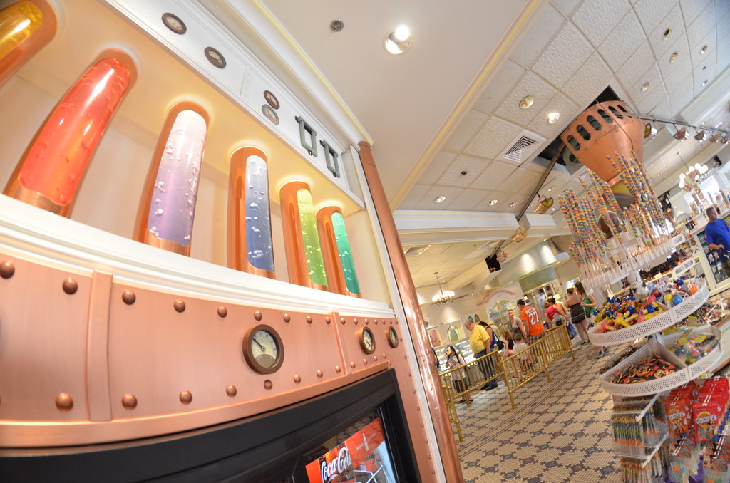 Candy Store Disney's Magic Kingdom disneyworld.disney.go.c… Flickr