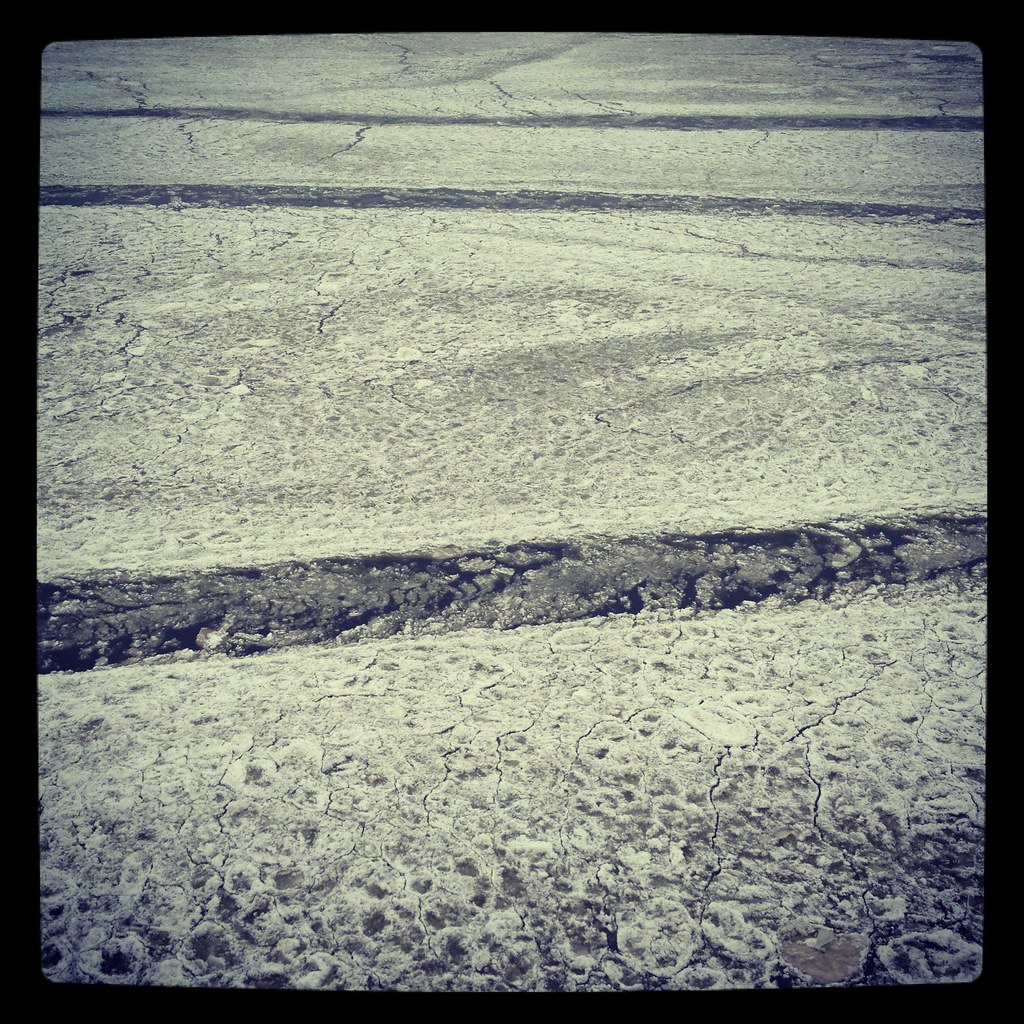 Elbe trails Boat trails through the frozen elbe river. Eac… Flickr