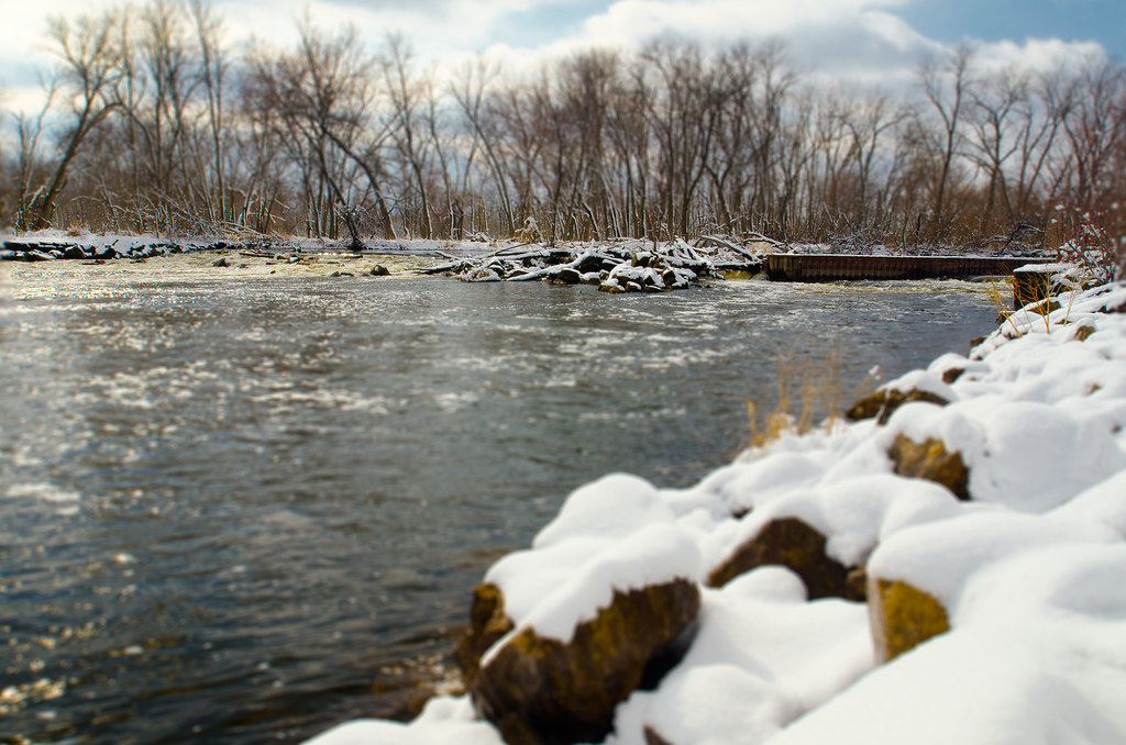 Eureka Dam This is a Tilt/Shift effect. Eric Reischl Flickr