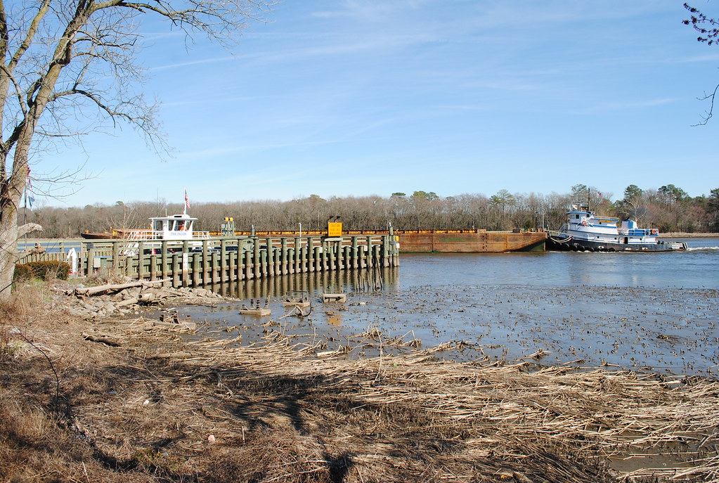 Woodland Ferry The barge almost through the ferry crossing… Lee