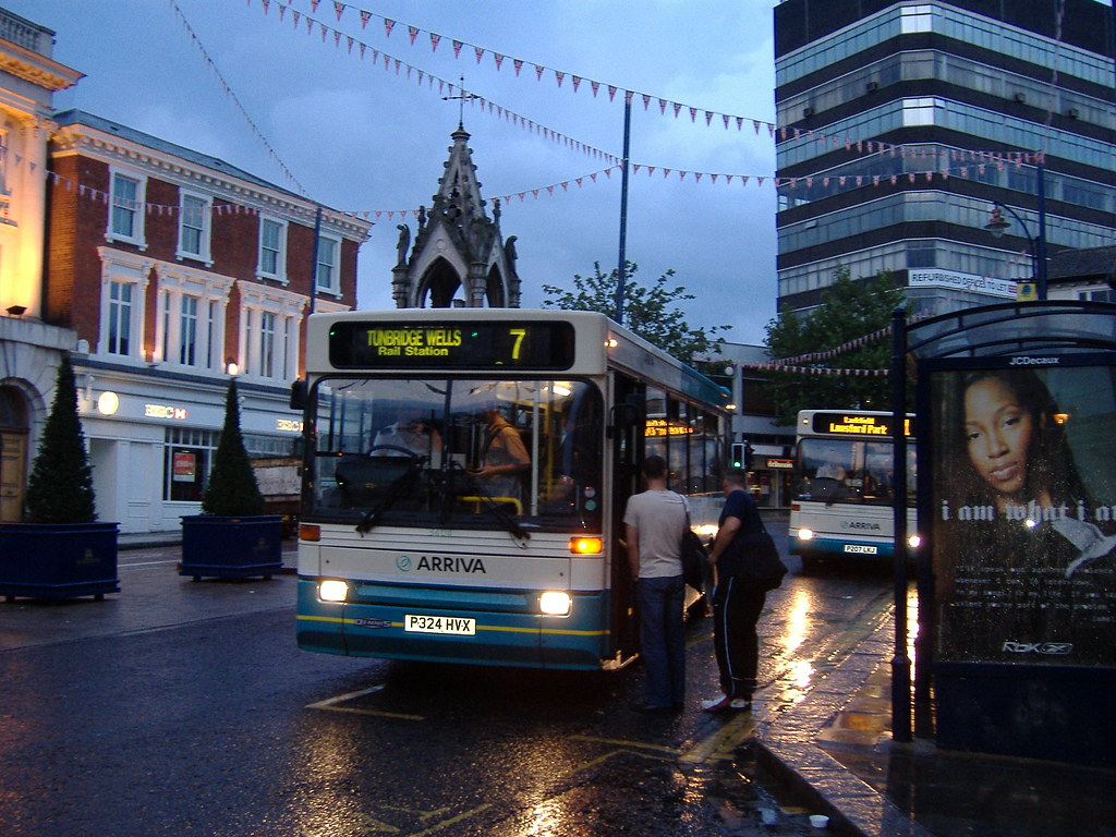 Maidstone Darts 3404 & 3207 Two Arriva Dennis Darts pick u… Flickr