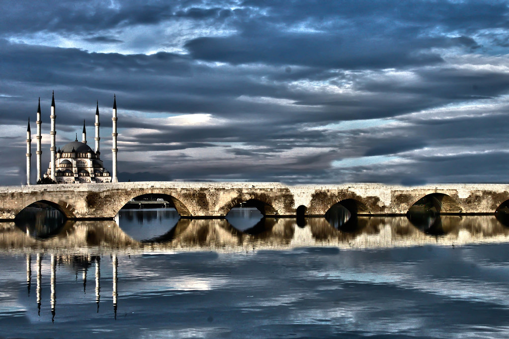 Adana Central Mosque & Taş Köprü (Stone Bridge) Adana Cent… Flickr