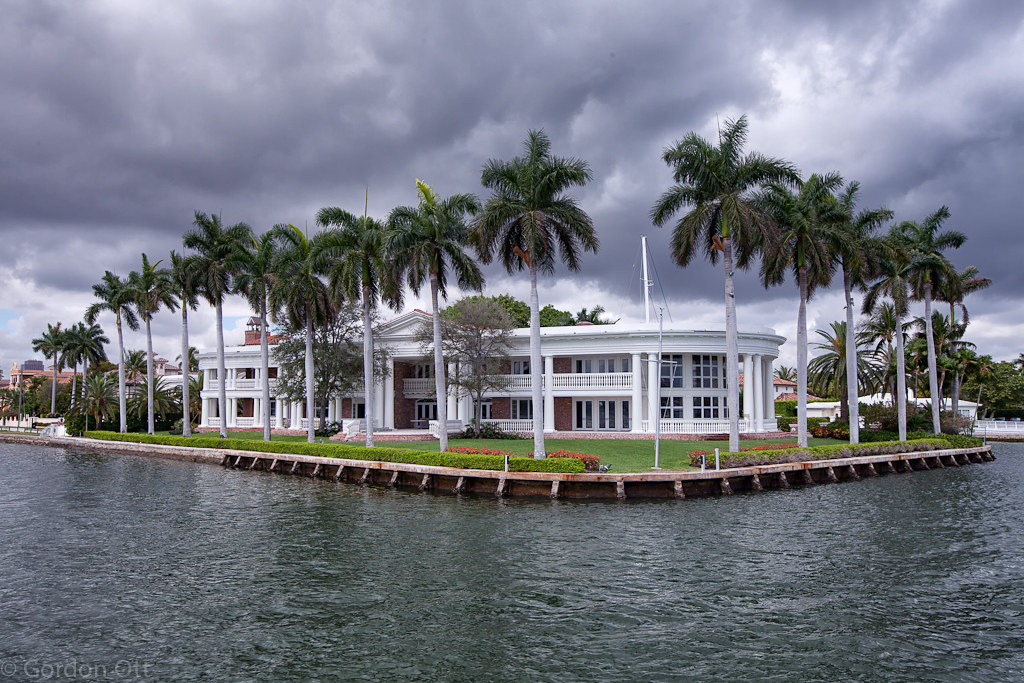 La Maison Blanc One of the most famous residences on the w… Flickr