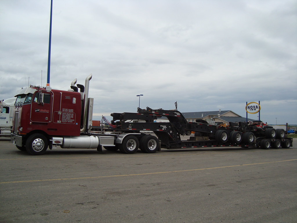 Peterbilt 362 On Husky truck stop in Acheson, near Edmonto… Flickr