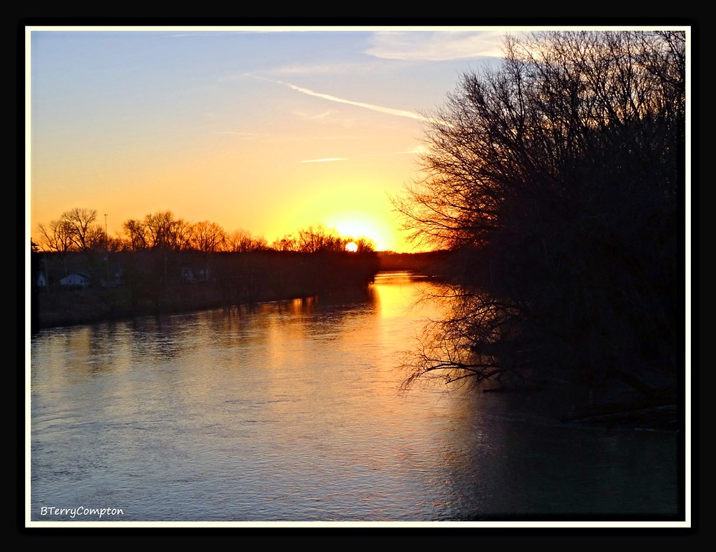 DSC00201_1_72 Sunset on Wabash River From Peru Indiana Flickr