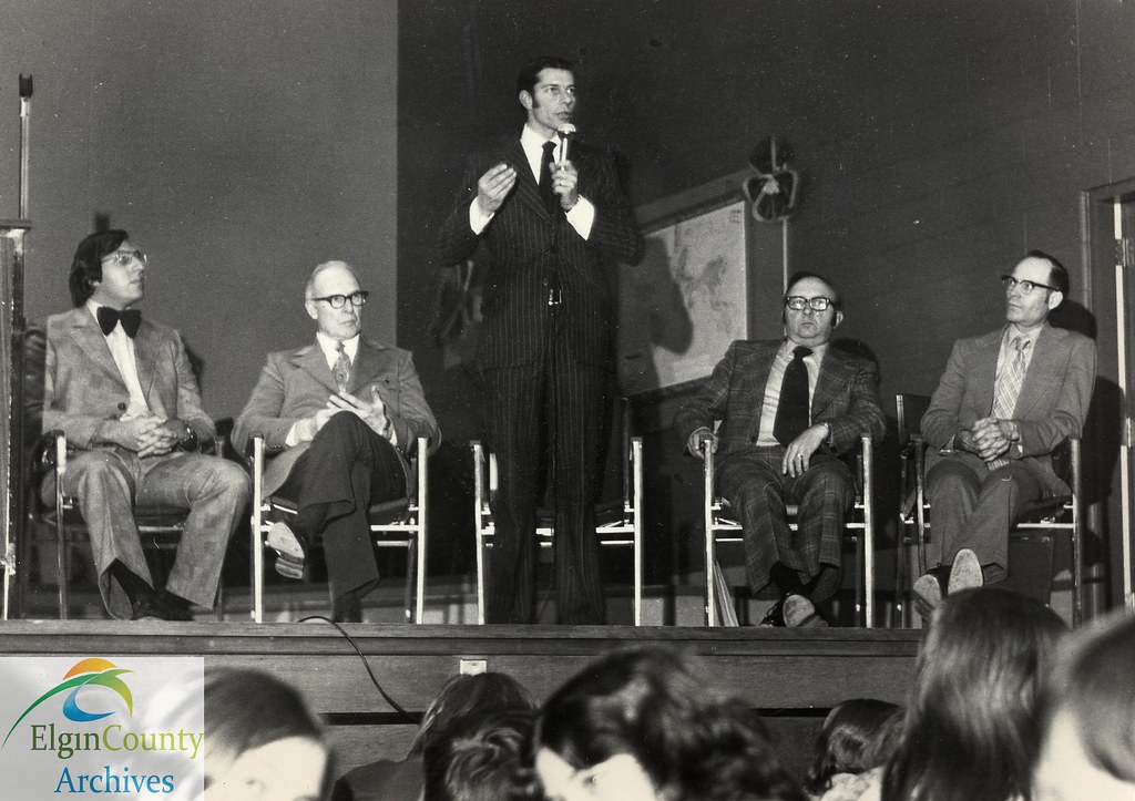 Davenport Public School, Aylmer Government Discussion, 19… Flickr