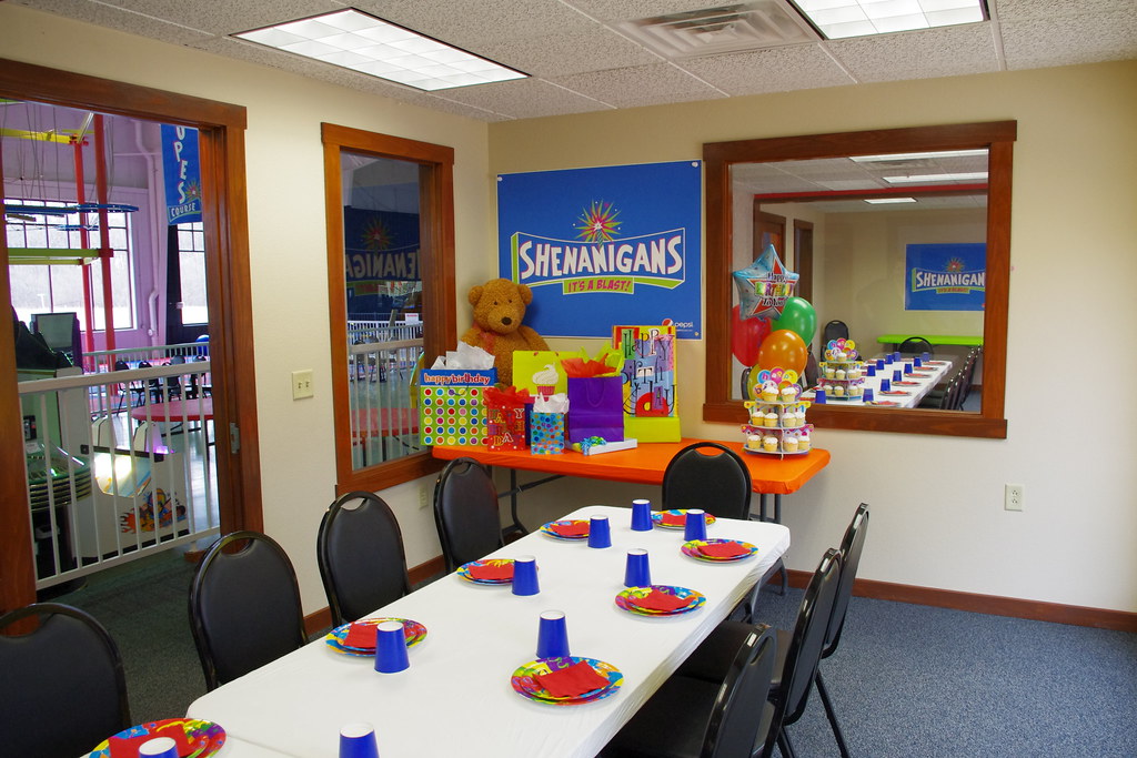 IMGP3936 Shenanigans Entertainment Center and Sports Bar Flickr