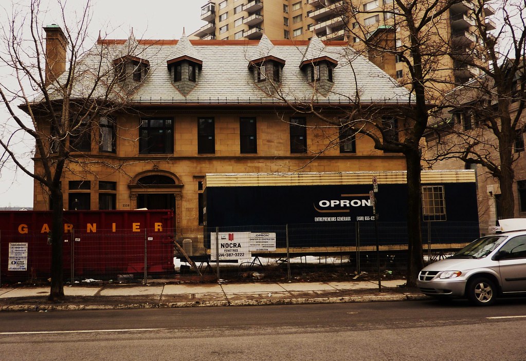 Montréal, 13 mars 2012. Le 1558, ave. du Docteur Penfield.… Flickr