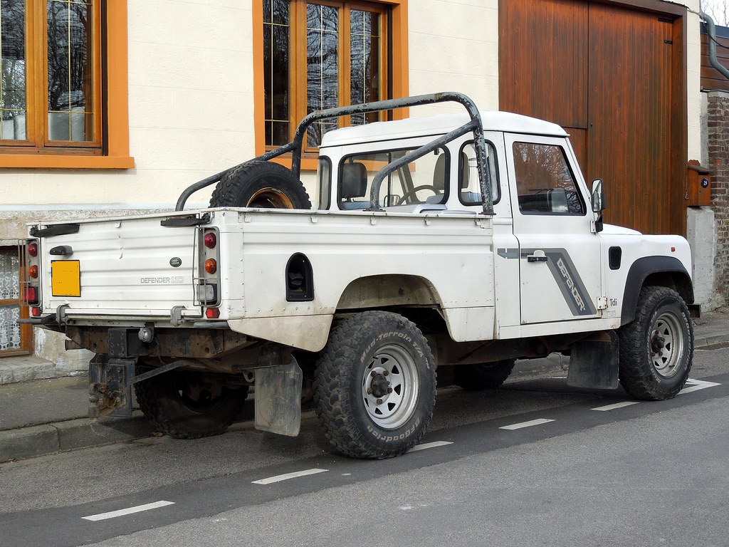 LANDROVER Defender 110 Pickup Boves (F80). xavnco2 Flickr