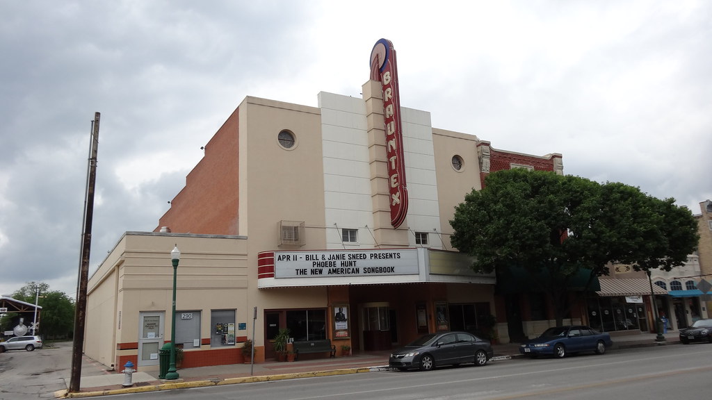 Brauntex Theater, New Braunfels, TX **Brauntex Theater** … Flickr