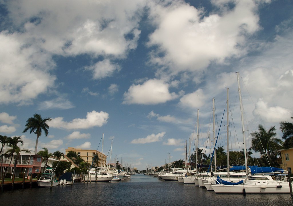 Canal Between Hendricks Isle and Isle of Venice Drives Flickr