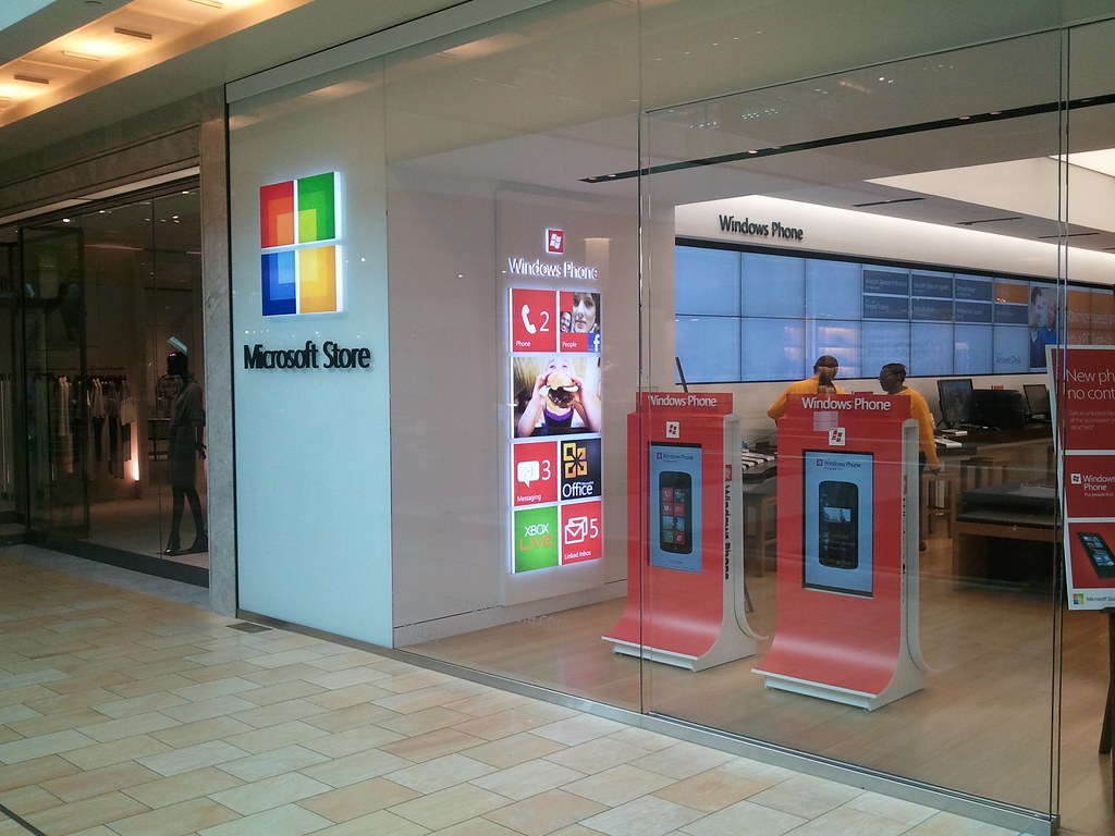 Microsoft Store Houston, TX The Microsoft store in the G… Flickr