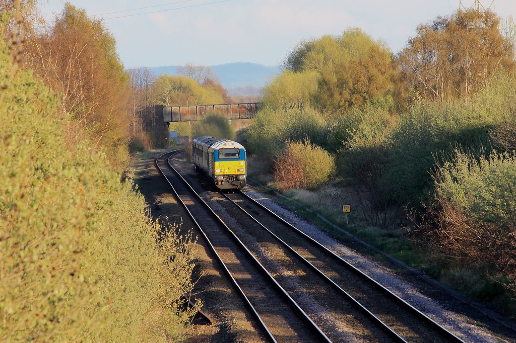 Sandycroft Nr Chester 12th April 2012. 67002 approaches wi… Flickr