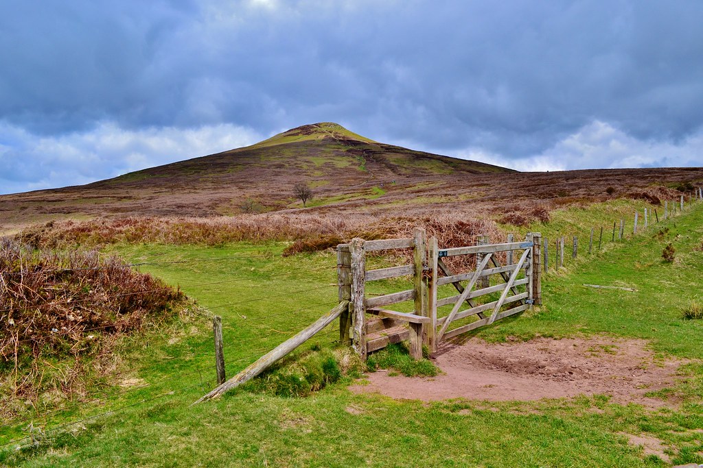Sugar Loaf Mountain The Sugar Loaf is the lowest and most … Flickr