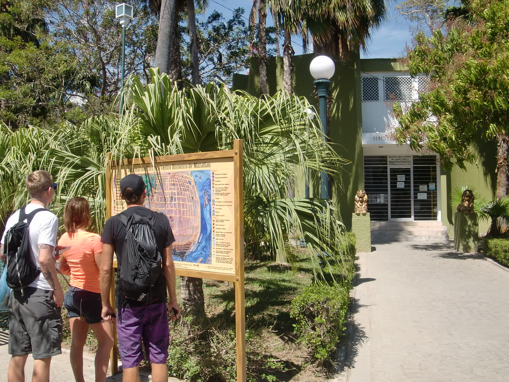 Donde esta la biblioteca? scott.smuin Flickr