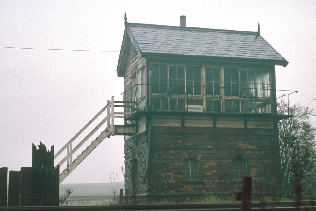 Treales Signal Box. 1975 Treales Signal Box, east of Kirkh… Flickr