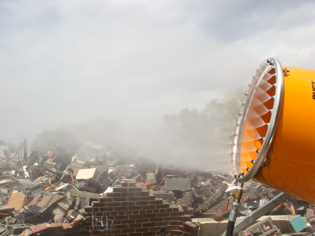 HighVelocity Water Mist Example of a water dispersion sys… Flickr