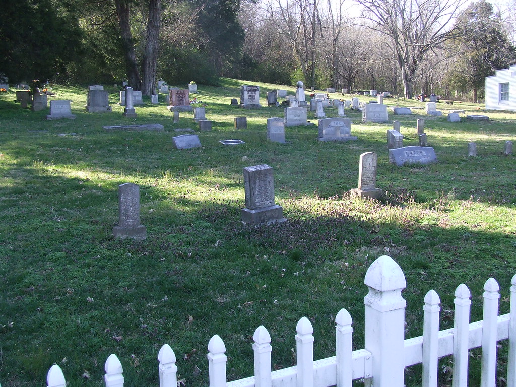 Lutons Methodist Church Cemetery The cemetery manager in H… Flickr