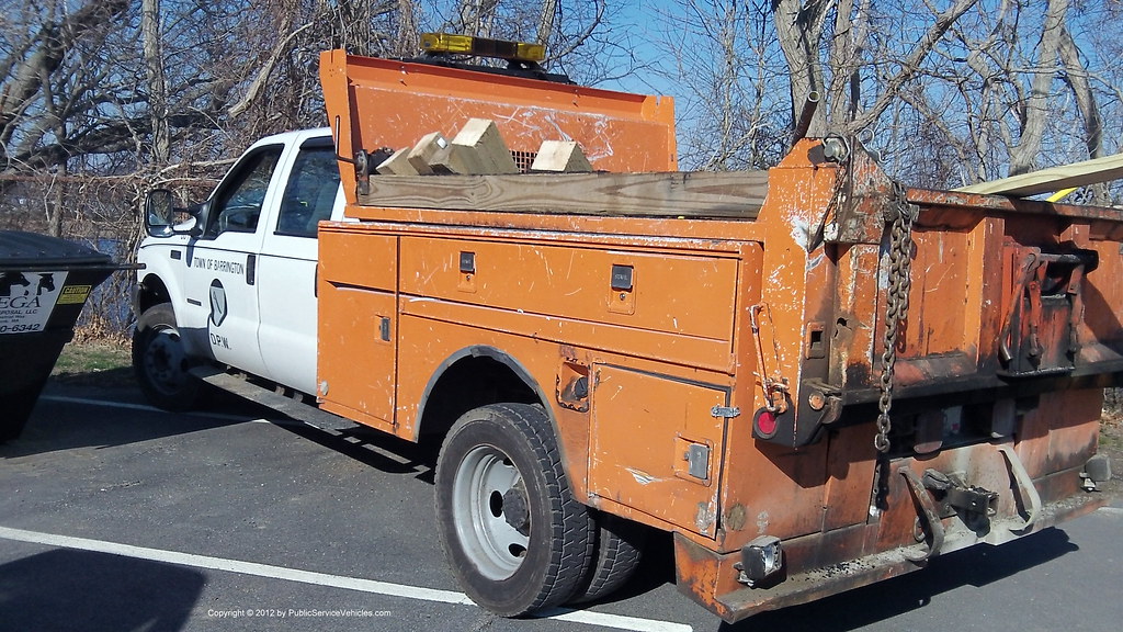 Barrington Public Works Truck 88 This is One of Barrington… Flickr
