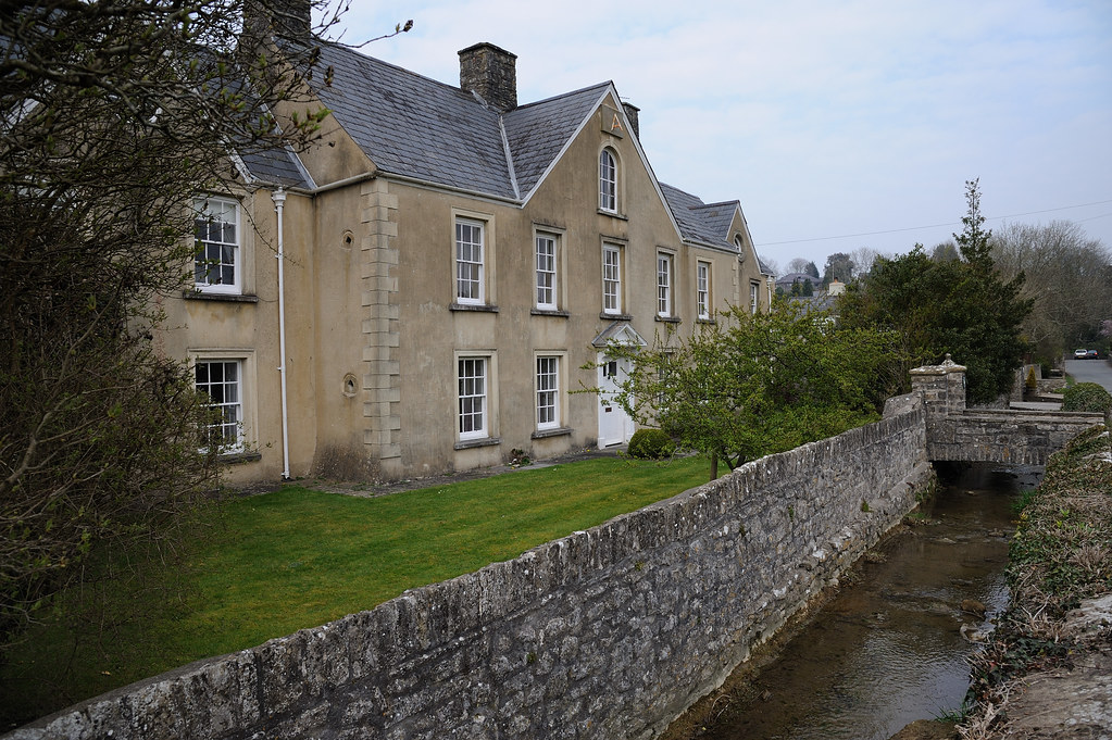 03520110326_Vale HouseSE fa… Flickr