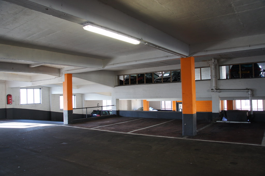 Metro Car Park (Motor Mac's Garage), Hinton Road, Bournemo… Flickr