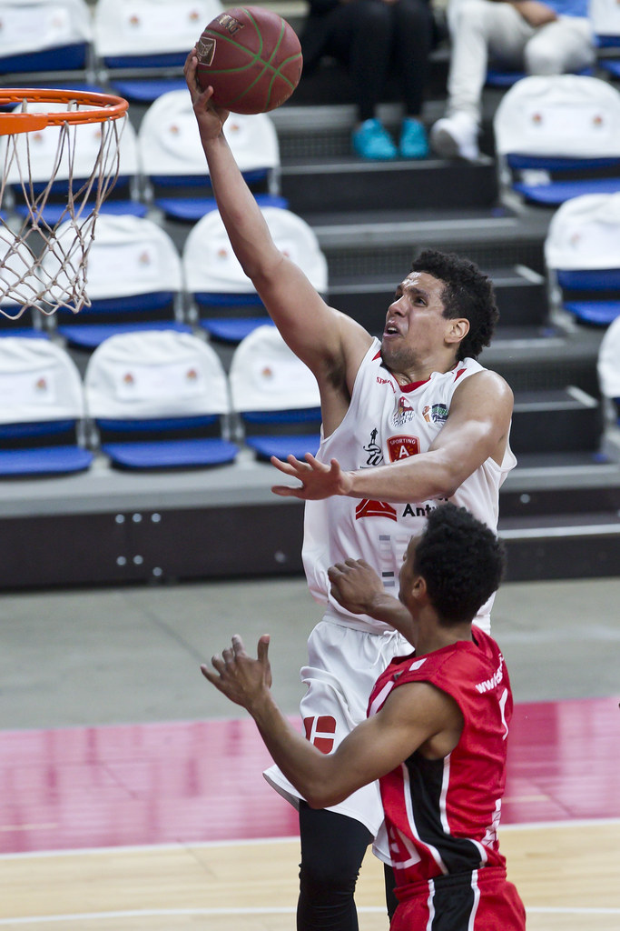 Basketbal / Port of Antwerp Giants HUBO Limburg United Flickr