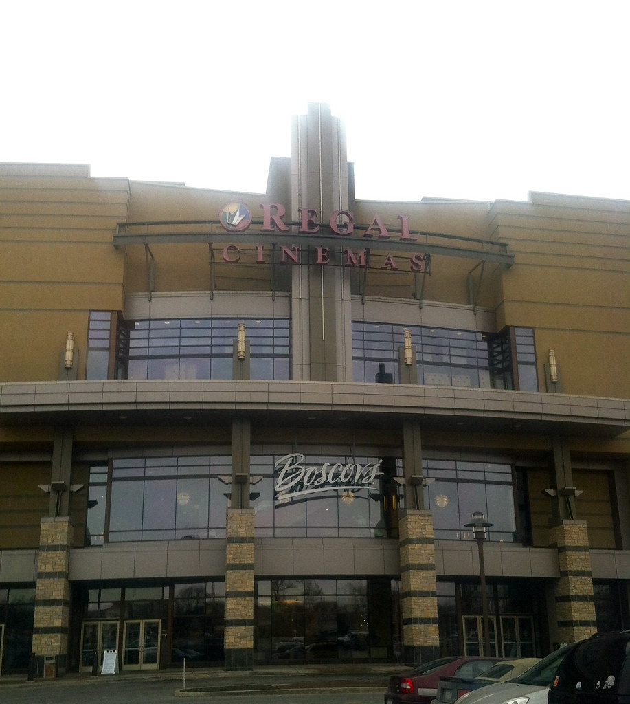 Colonie Center Colonie Center is a mall located on Wolf Ro… Flickr