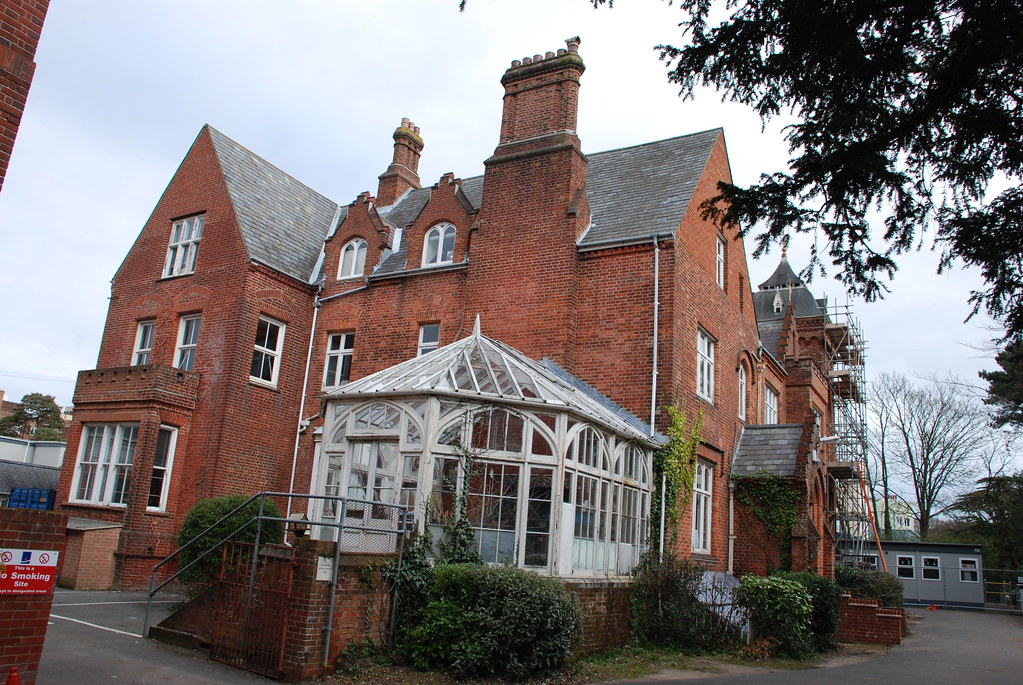 THE BOURNEMOUTH AND POOLE COLLEGE. ASCHAM HOUSE. THE LANSD… Flickr