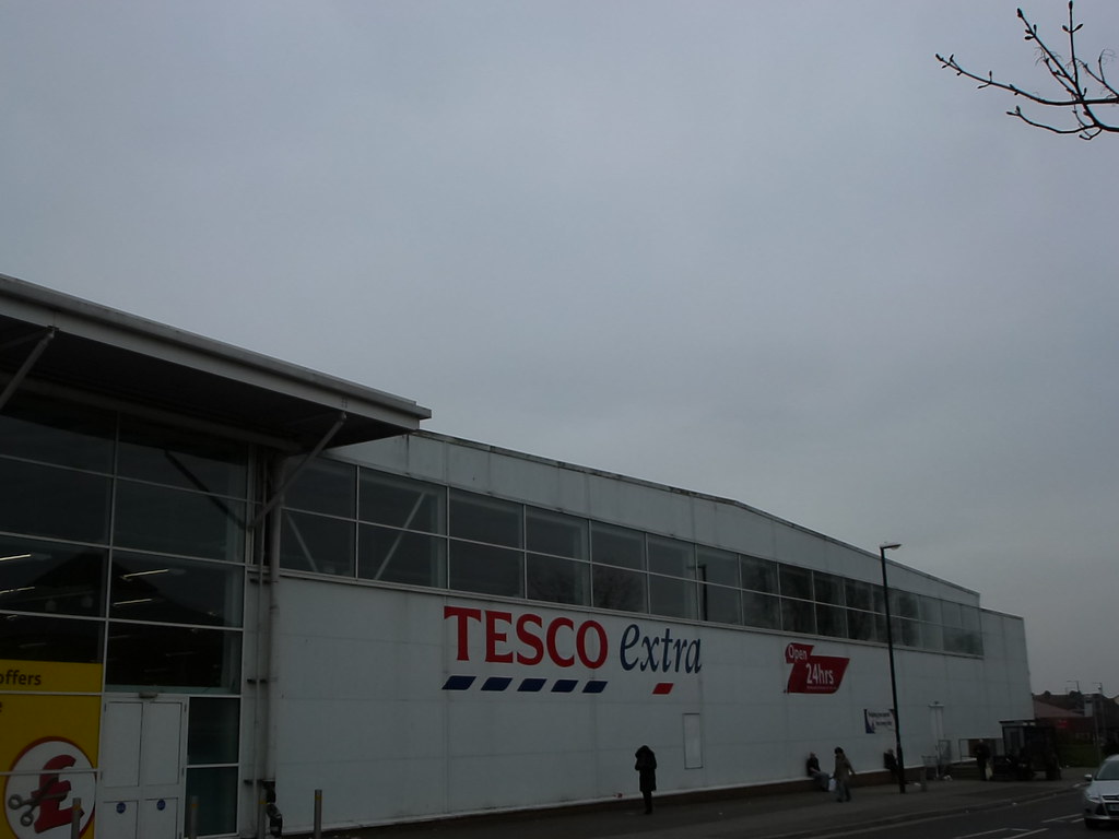 Tesco Extra, Gorton Taken from the Garratt Way side on Mon… Flickr