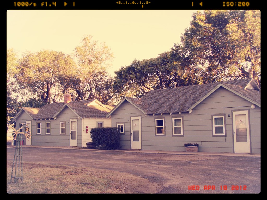Vintage high plains motor court Sharon Springs, Kansas. Bu… Flickr