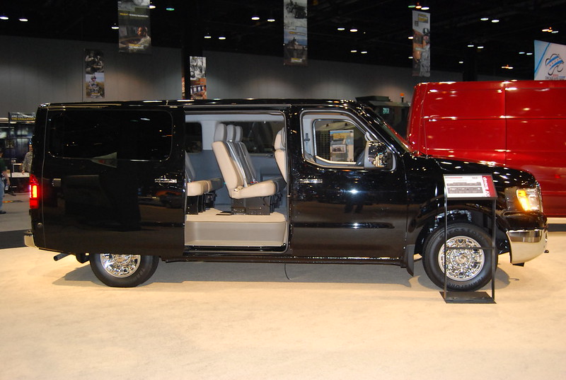 8 Vehicles That Weigh Around 6000 lbs (Pounds)