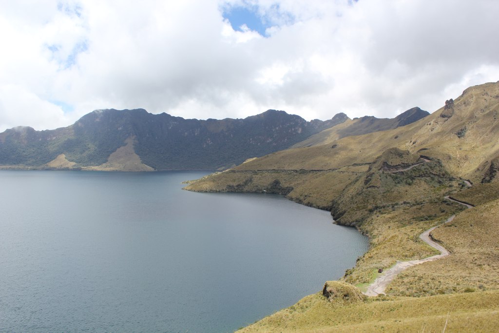 Mojanda Lakes The big lake at Mojanda Lakes. Info on Mojan… Flickr