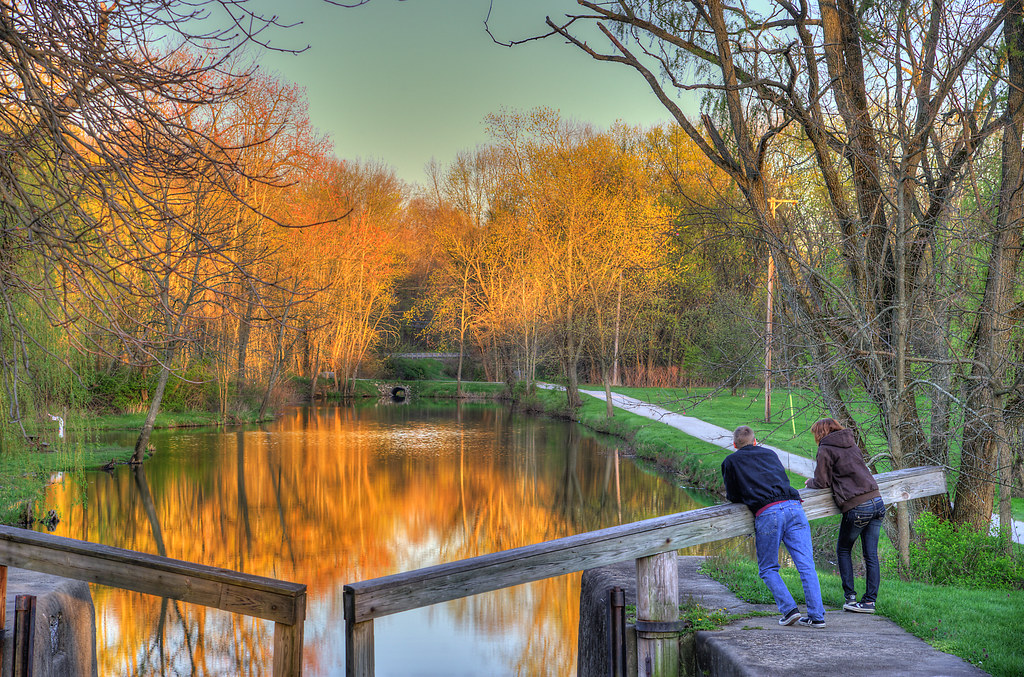 Couple... Lock 4 Park near Canal Fulton, Ohio USA Tom Bower Flickr