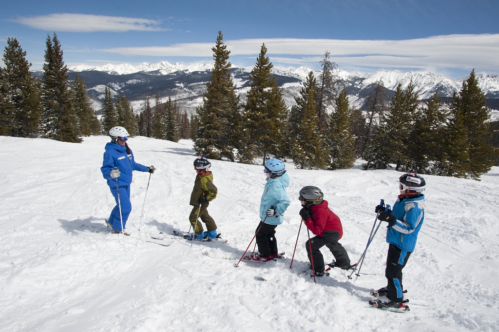 Vail Ski School Kids learn how to ski at Vail Mountain in … Flickr
