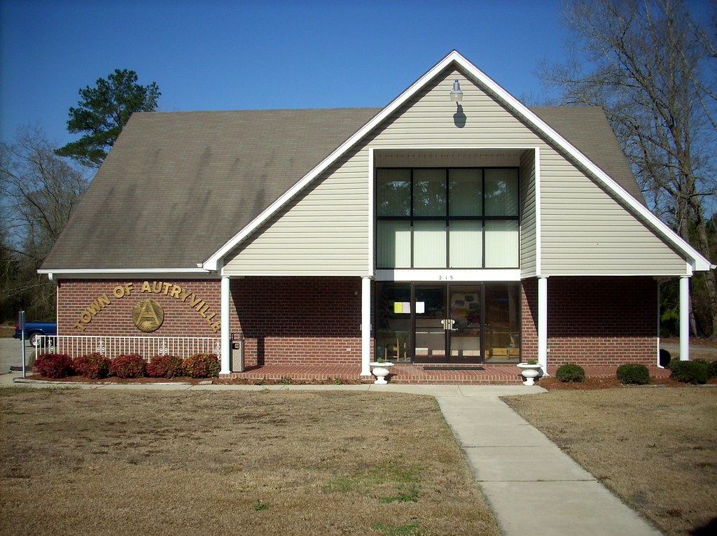 Autryville Town Hall on Gray Street in Autryville, Sampson… Flickr