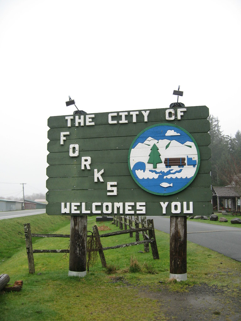 Twilight Sightseeing in Forks Twilight Sightseeing in Fork… Flickr